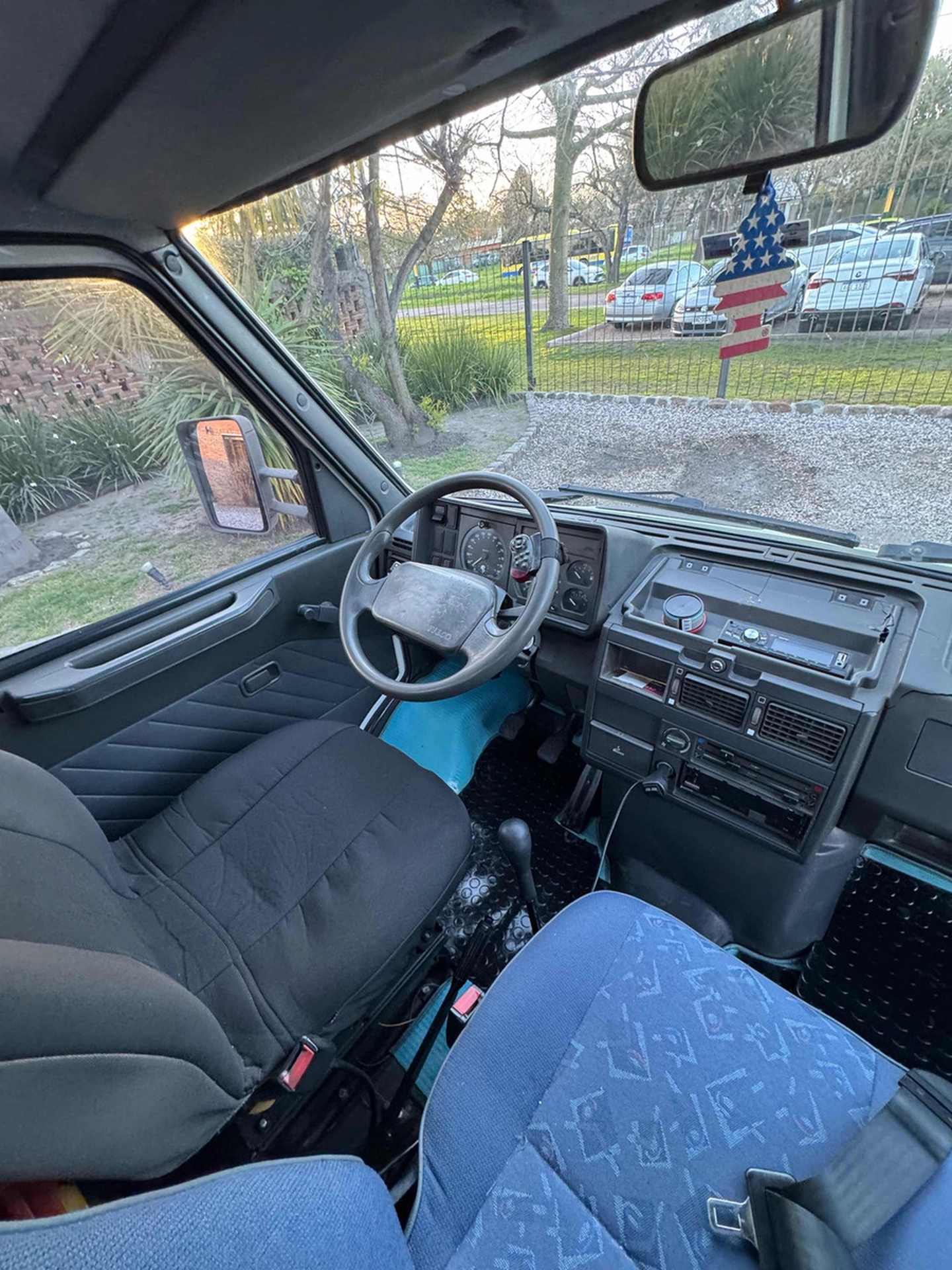 Camión Grúa Iveco Daily