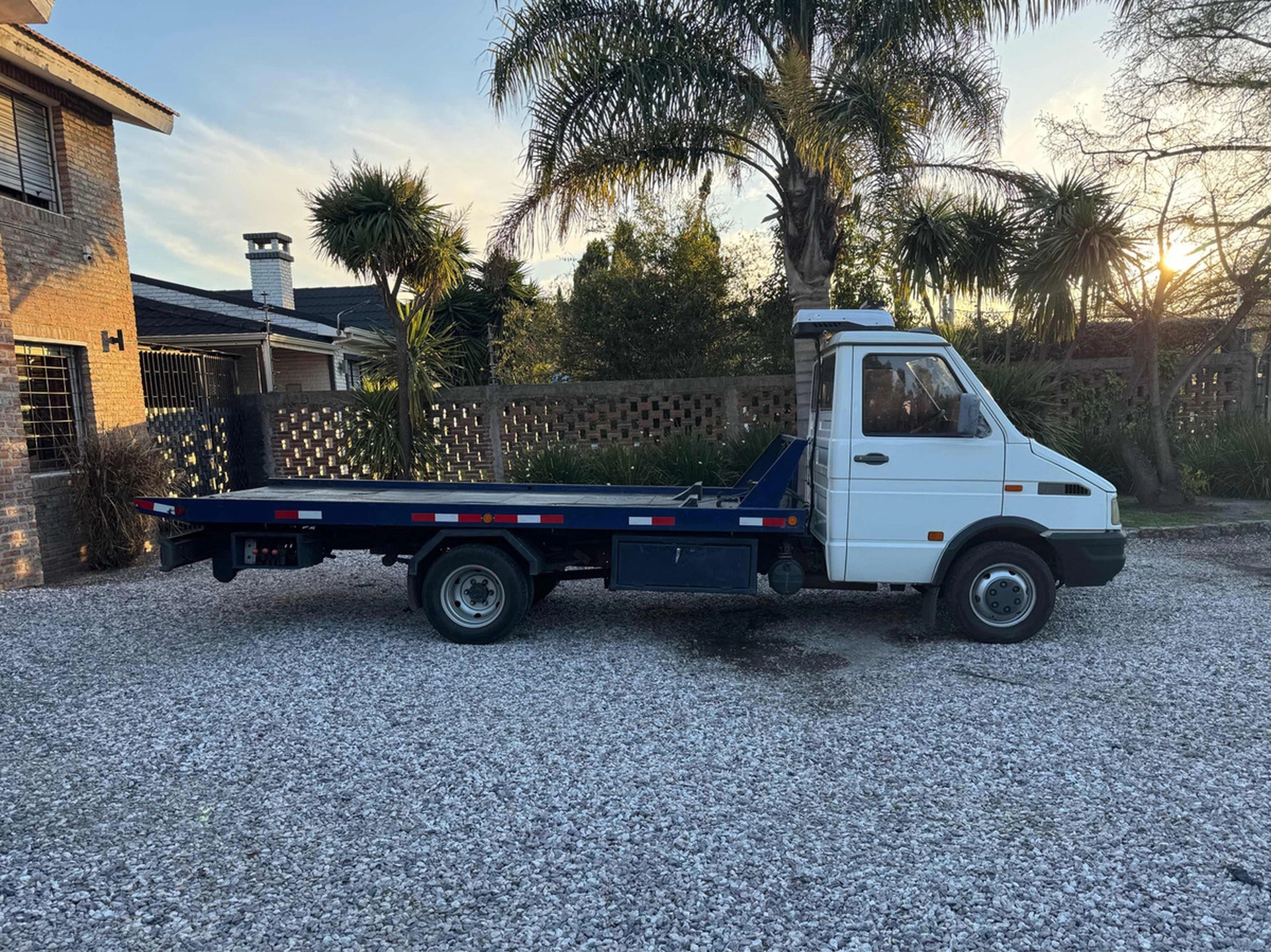 Camión Grúa Iveco Daily