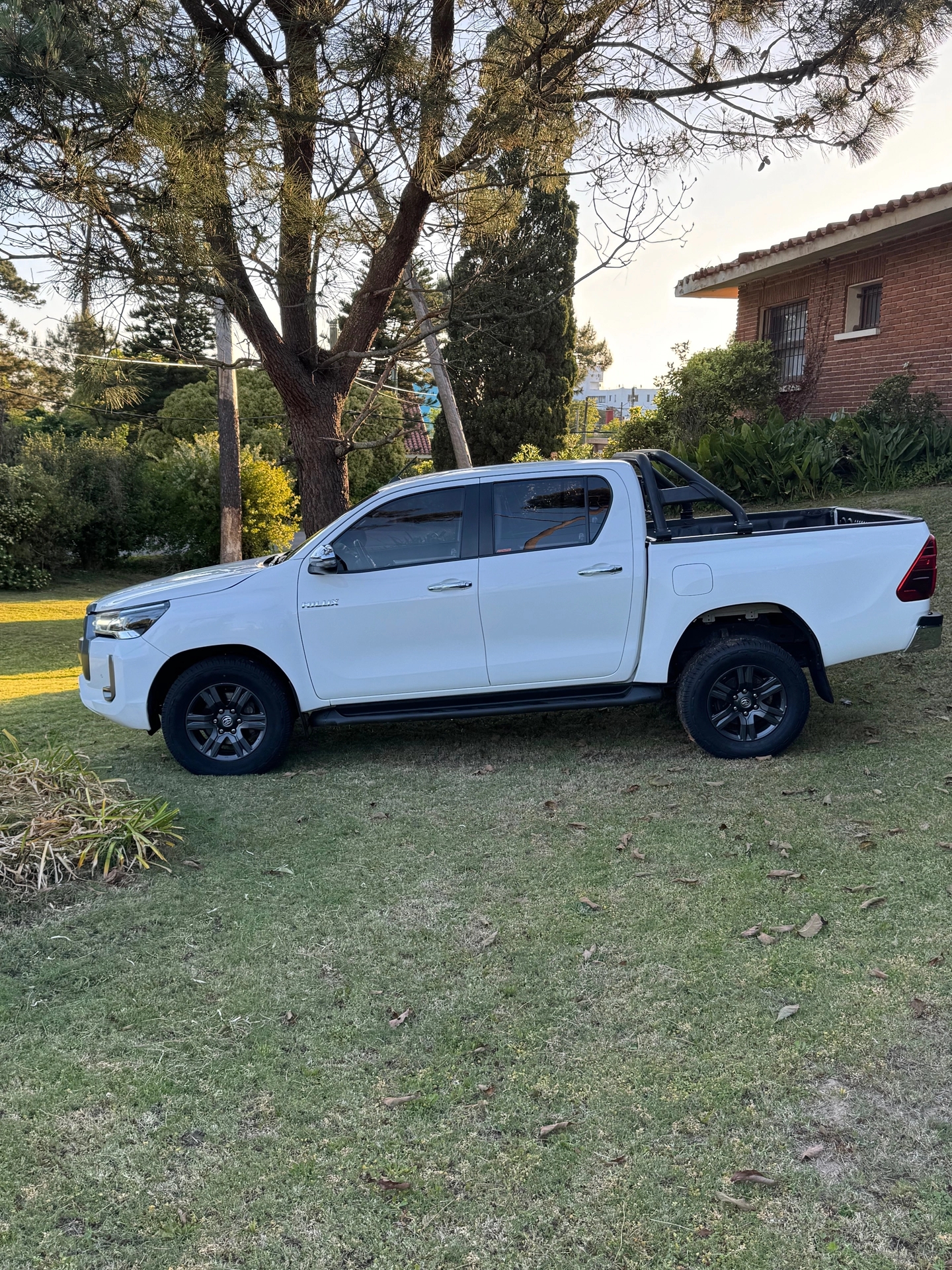 Toyota Hilux Cabina Doble 2.7 VVT-i SRV 4x4