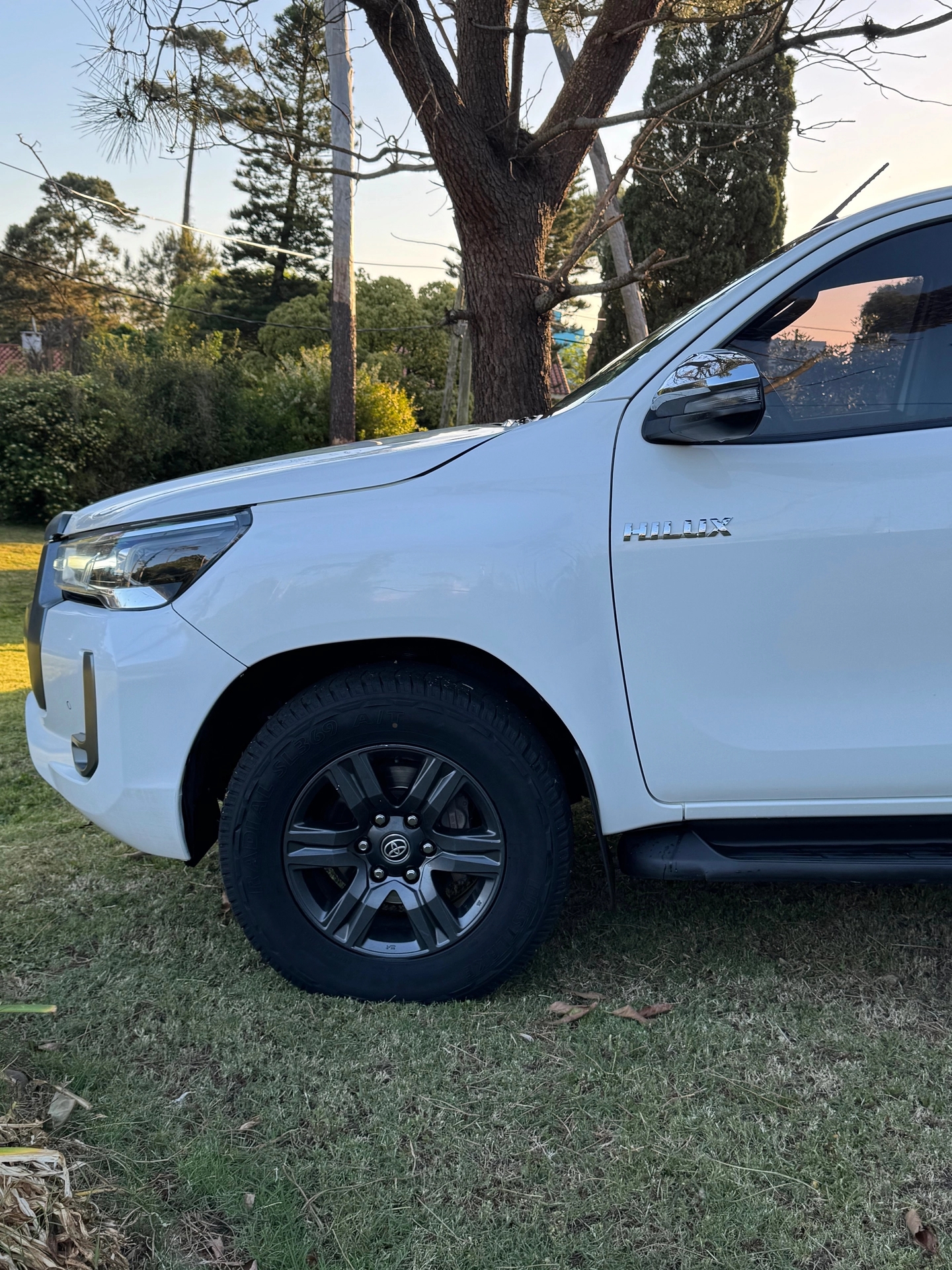 Toyota Hilux Cabina Doble 2.7 VVT-i SRV 4x4