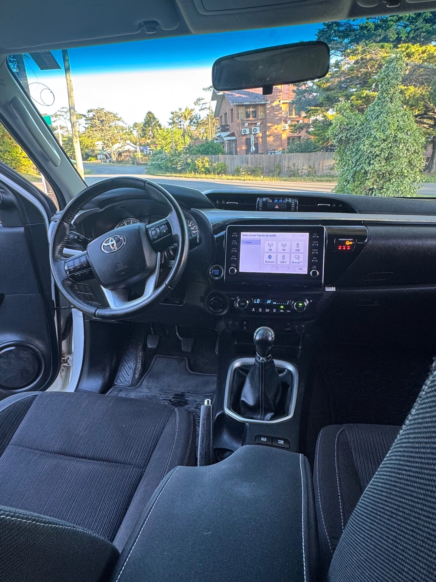 Toyota Hilux Cabina Doble 2.7 VVT-i SRV 4x4