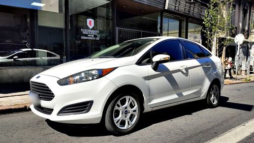 Ford Fiesta 1.6 At Extra Full Excelente Estado