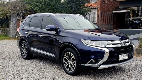 Mitsubishi Outlander - 3 Filas De Asientos - 3.0 4wd V6