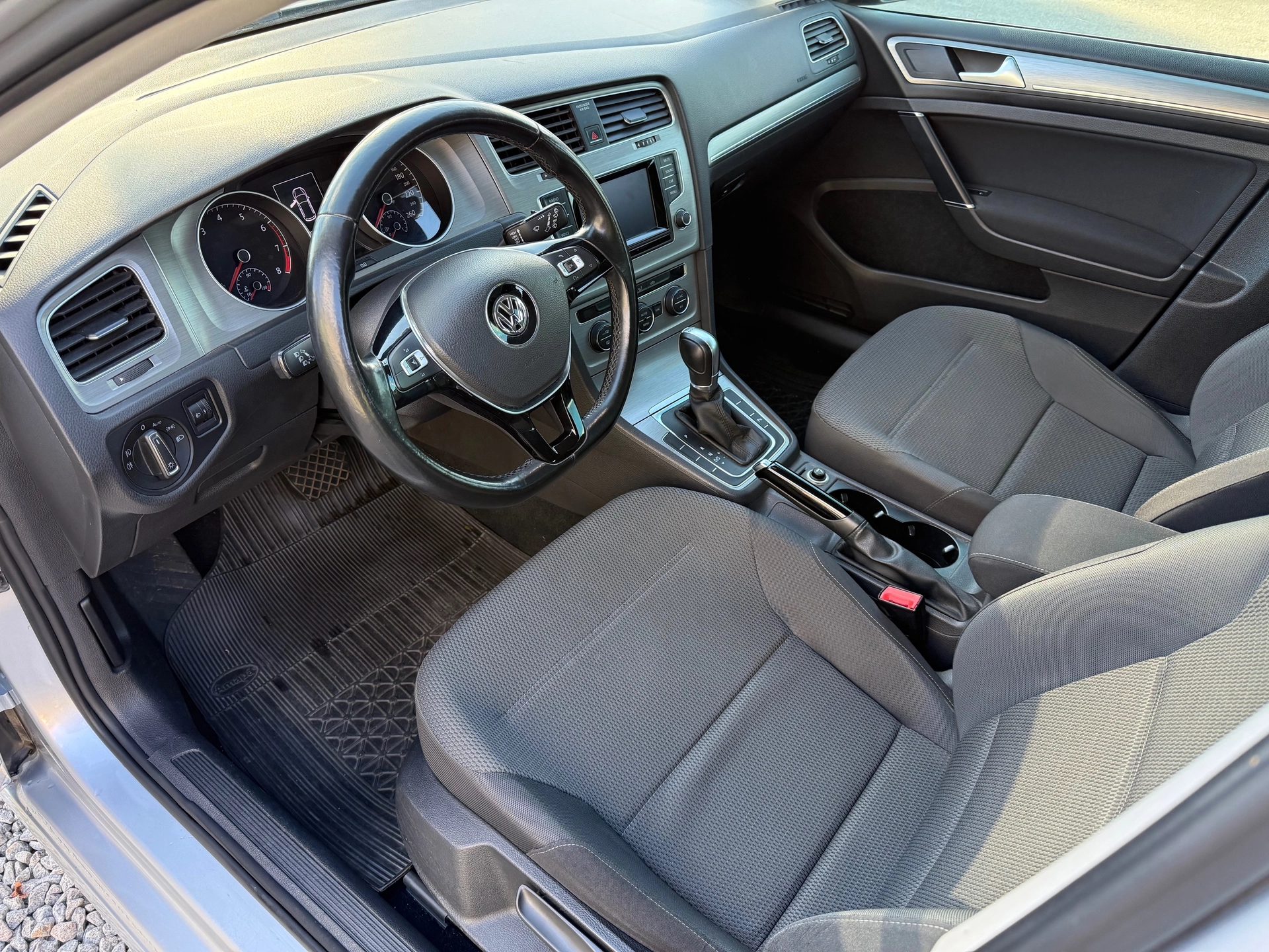 Volkswagen Golf Comfortline DSG 1.4