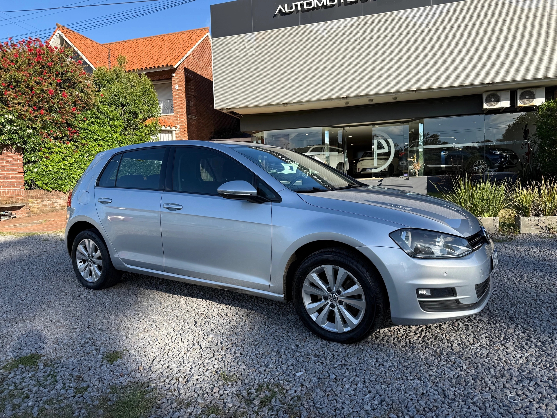 Volkswagen Golf Comfortline DSG 1.4