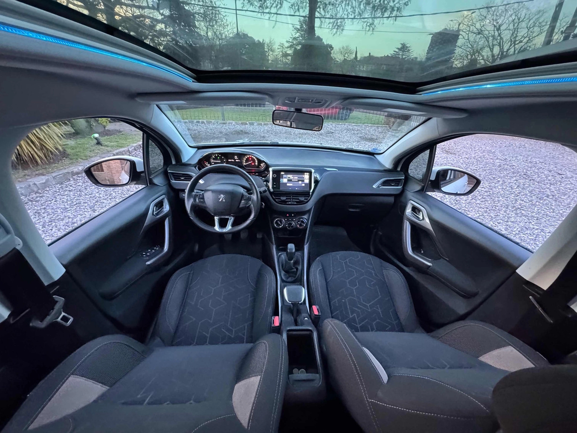 Peugeot 2008 1.2 Full