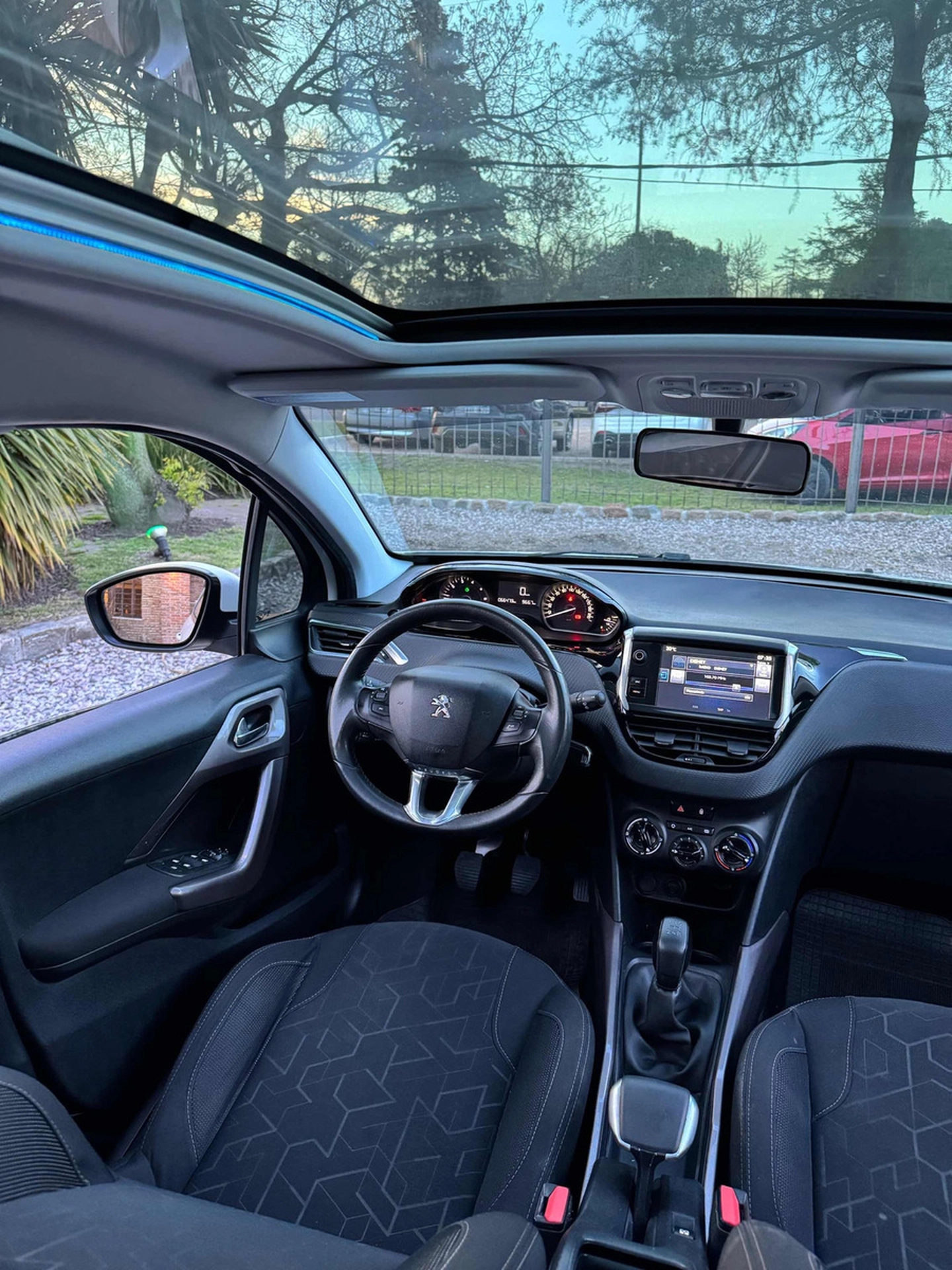 Peugeot 2008 1.2 Full