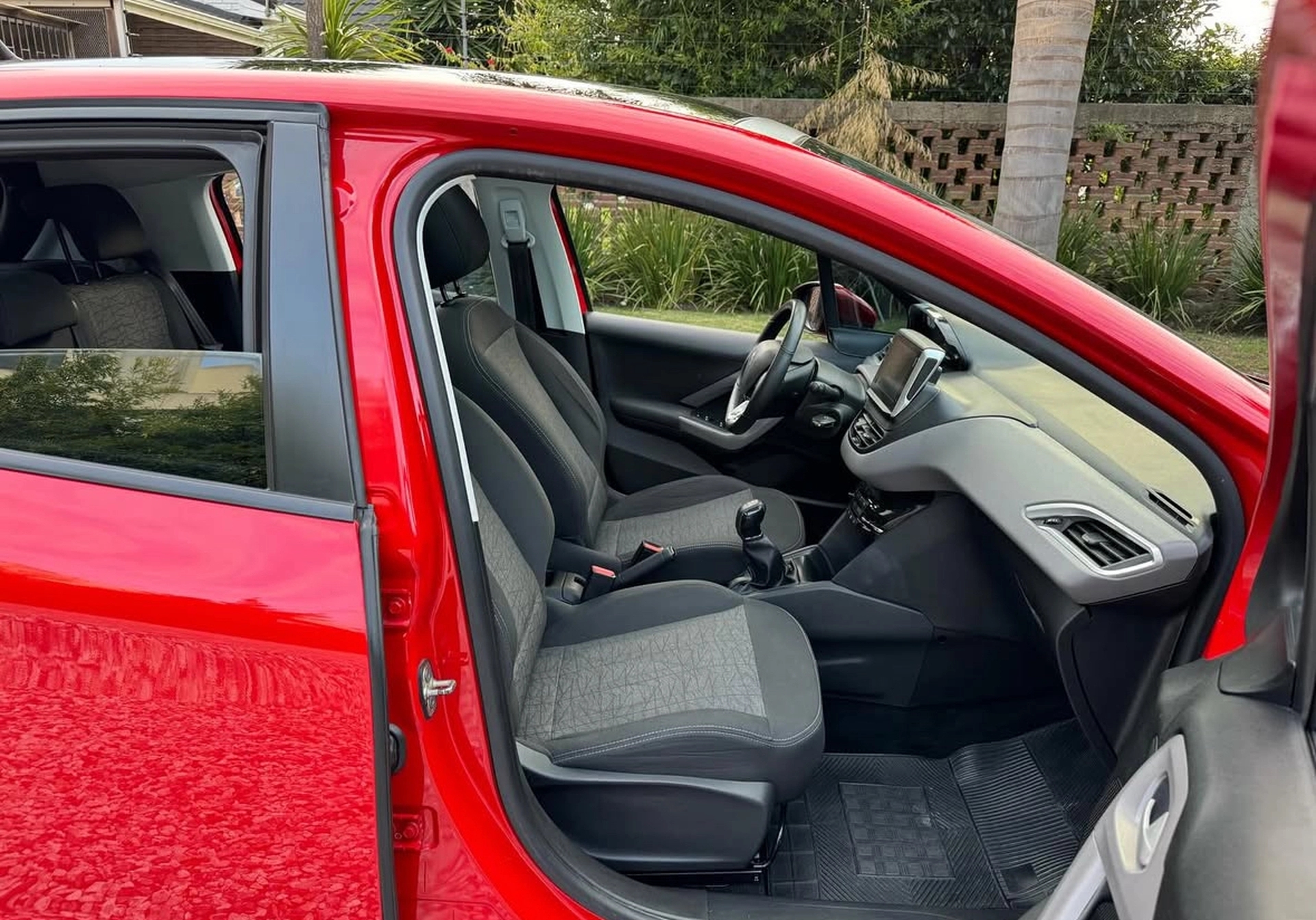 Peugeot 208 1.2 Active 82cv 5p