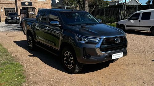 Toyota Hilux 2.8 Tdi Cd Srv Plus 4x4 At Tss