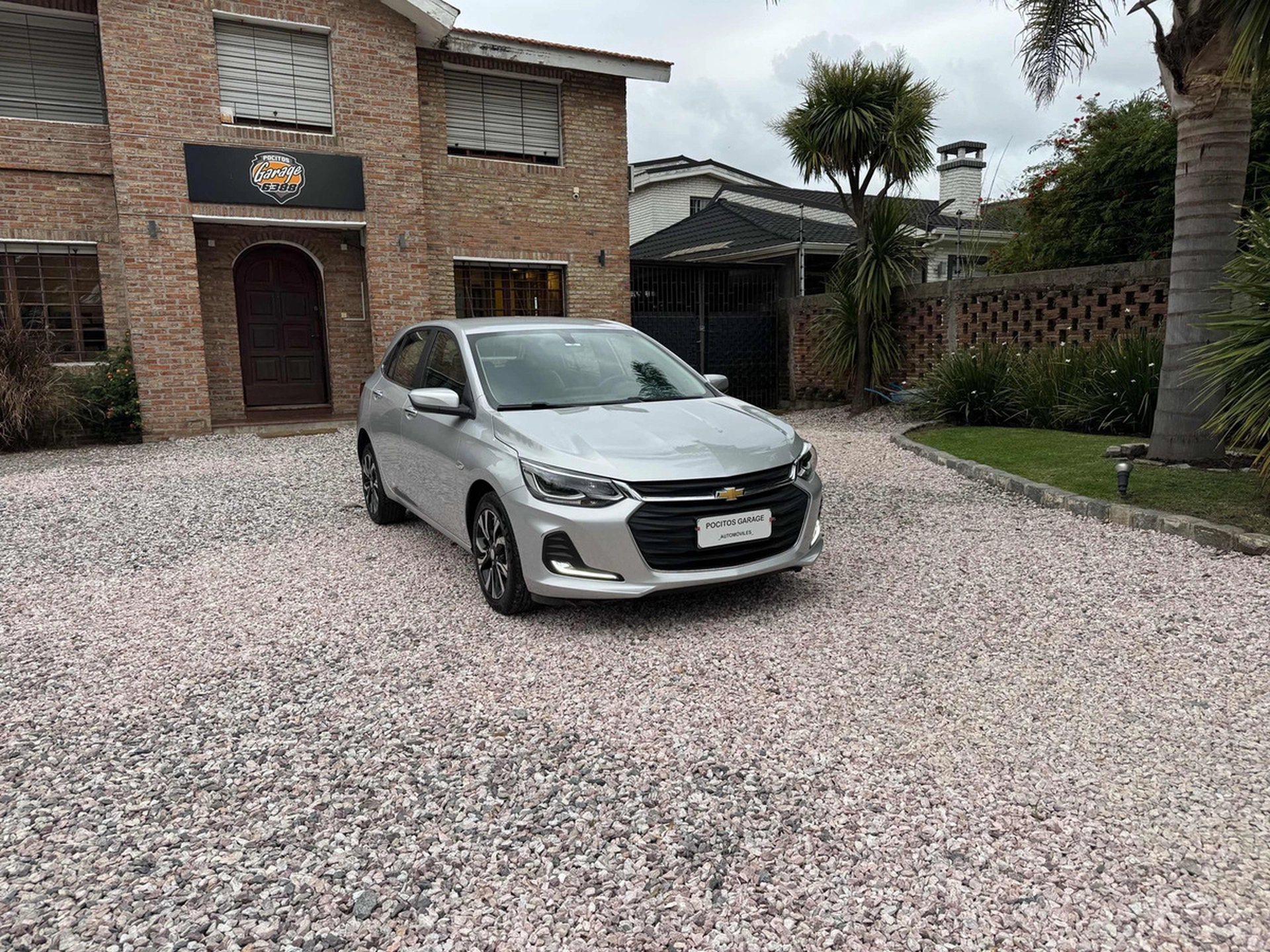 Chevrolet Onix 1.0t Hb Premier At