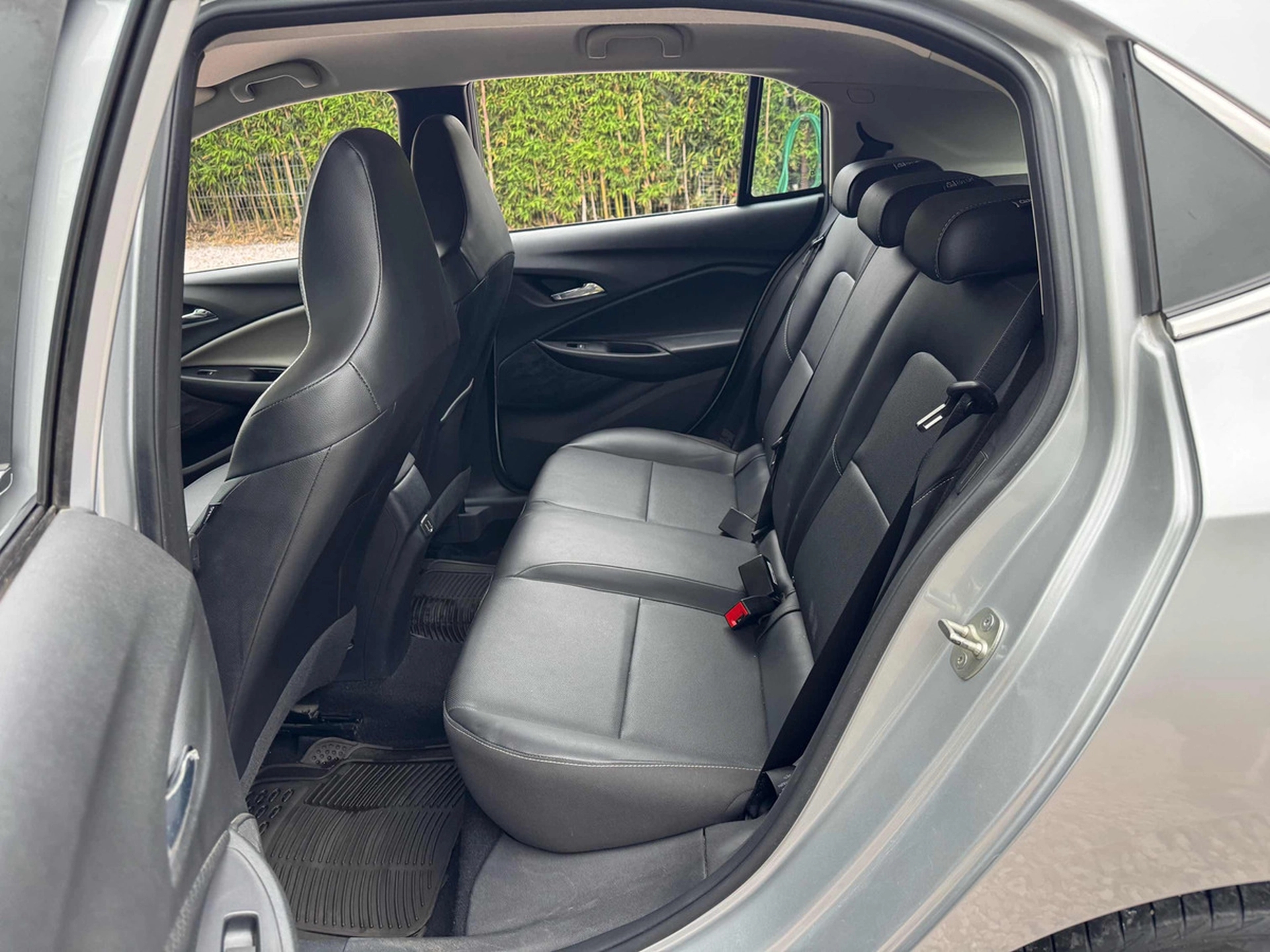 Chevrolet Onix 1.0t Hb Premier At