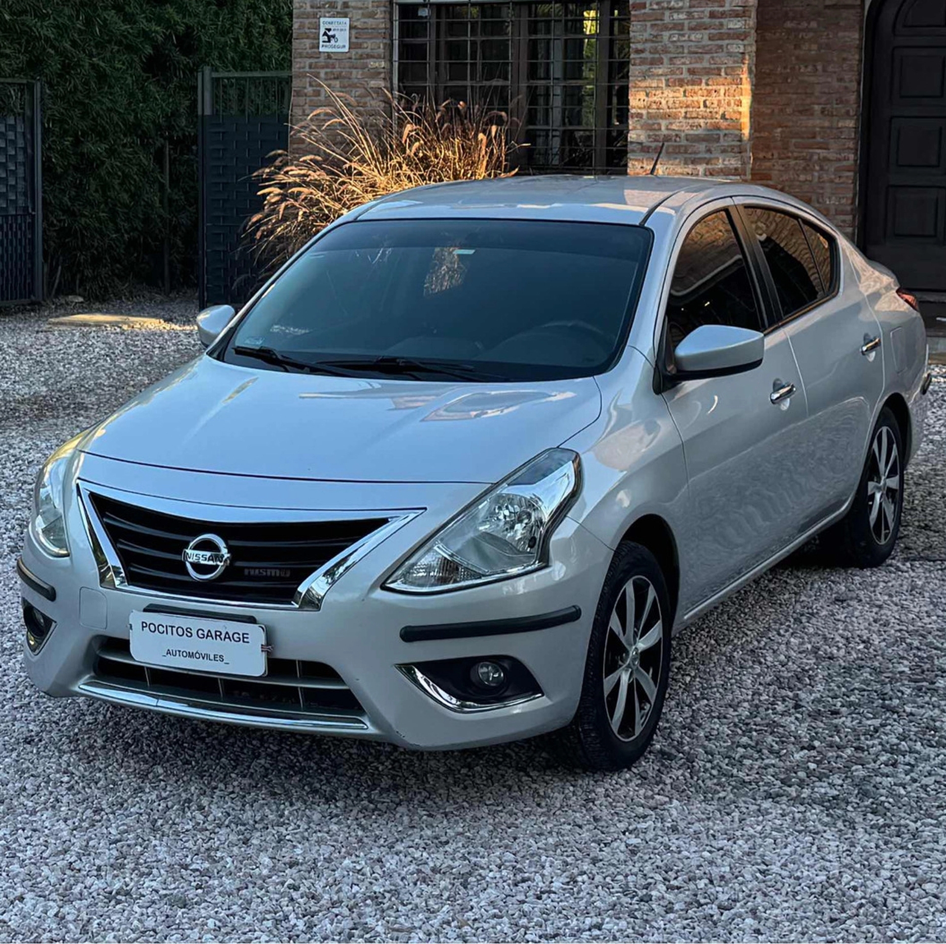 Nissan Versa 1.6 Advance Mt