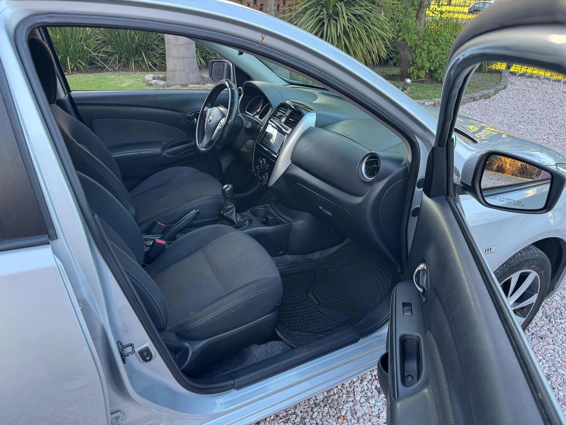 Nissan Versa 1.6 Advance Mt