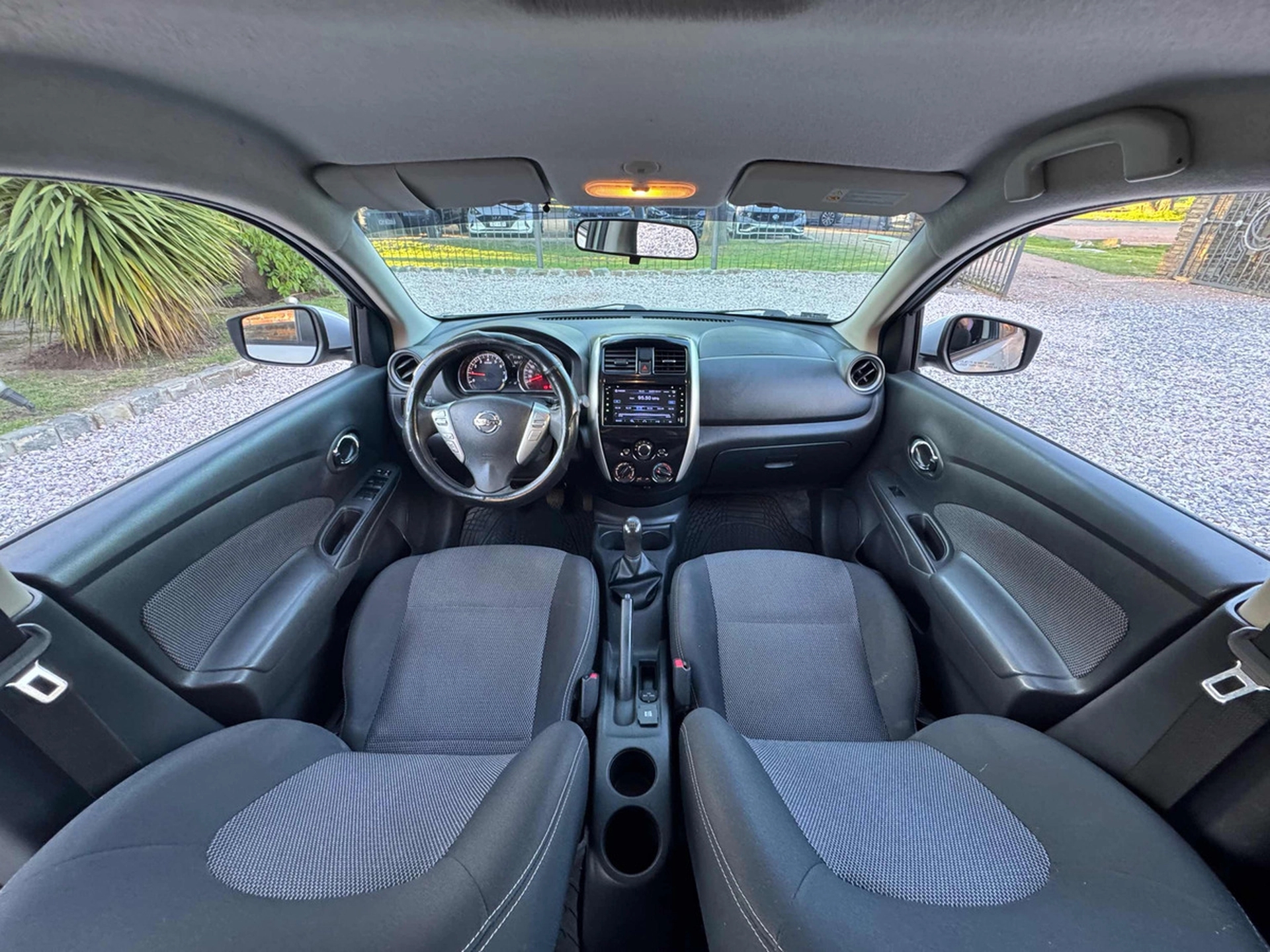 Nissan Versa 1.6 Advance Mt