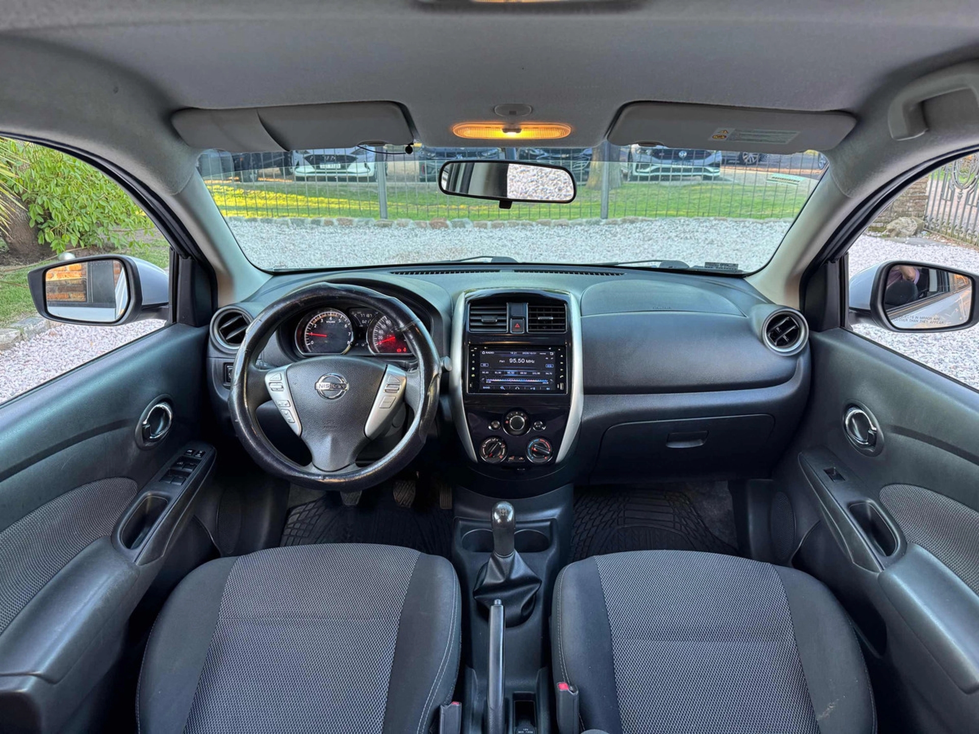 Nissan Versa 1.6 Advance Mt