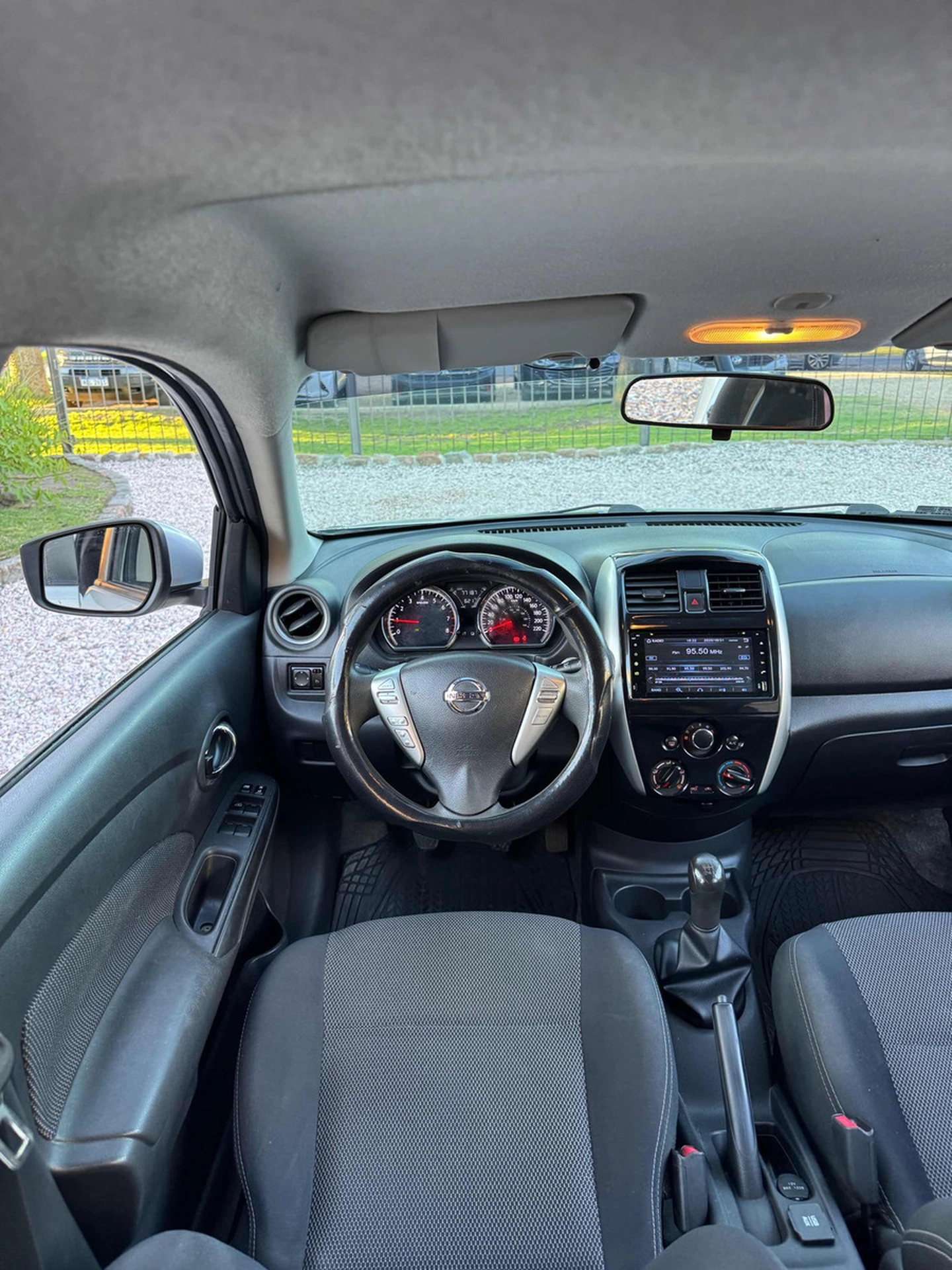 Nissan Versa 1.6 Advance Mt