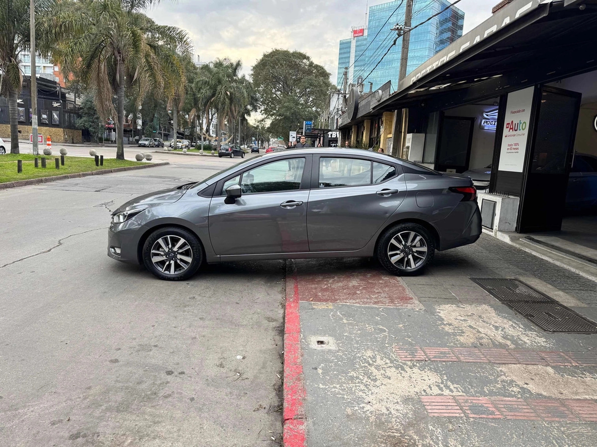 Nissan Versa 1.6 Advance At