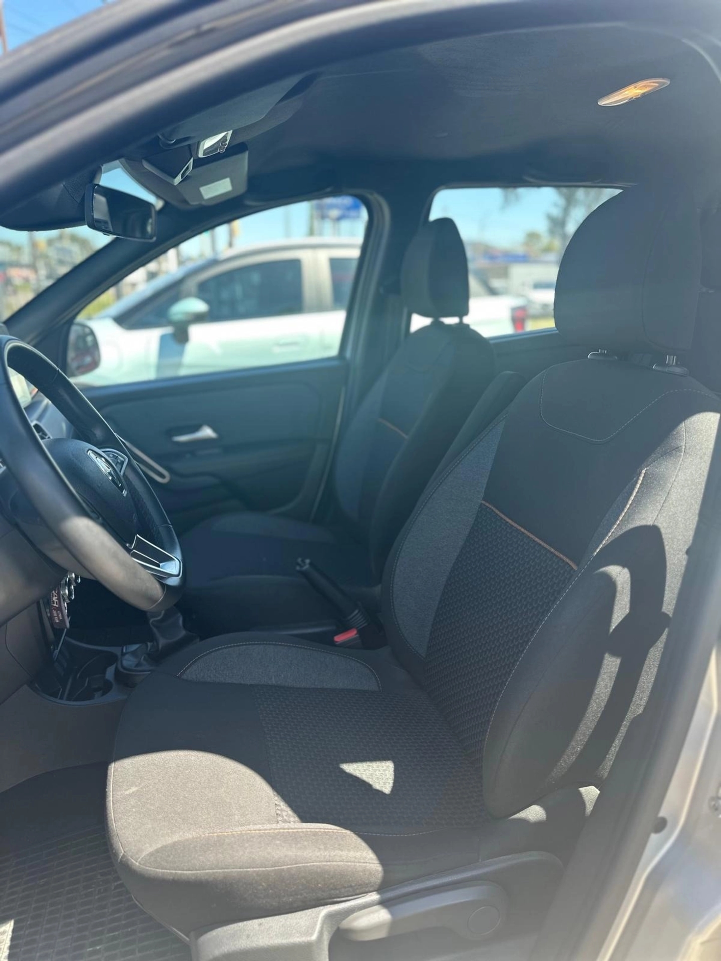 Renault Oroch Intens 1.3 TCe CVT 2WD - SOLYCAR