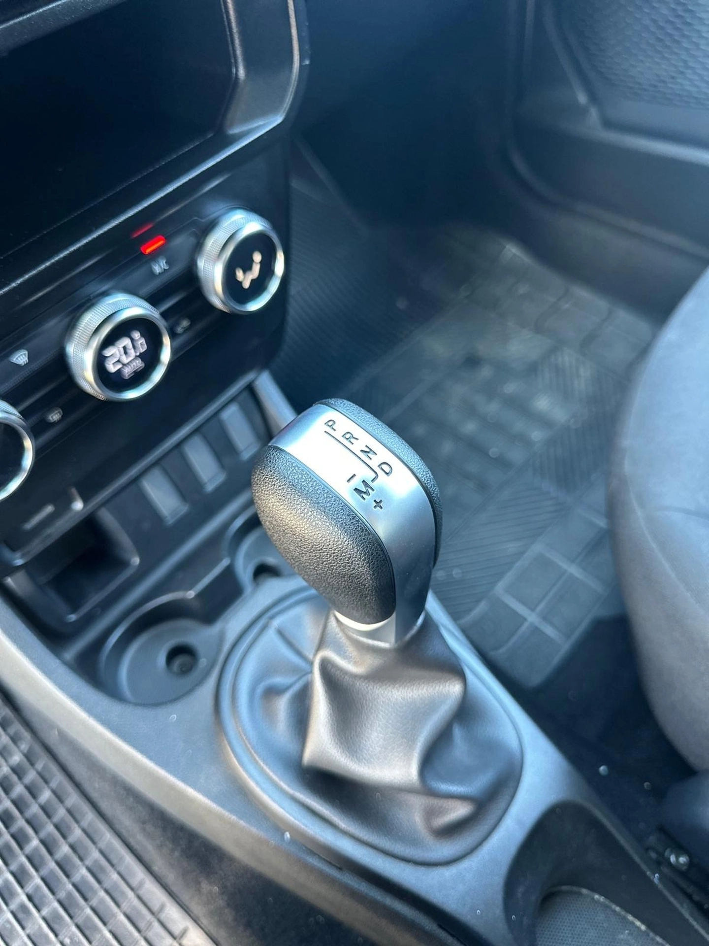 Renault Oroch Intens 1.3 TCe CVT 2WD - SOLYCAR