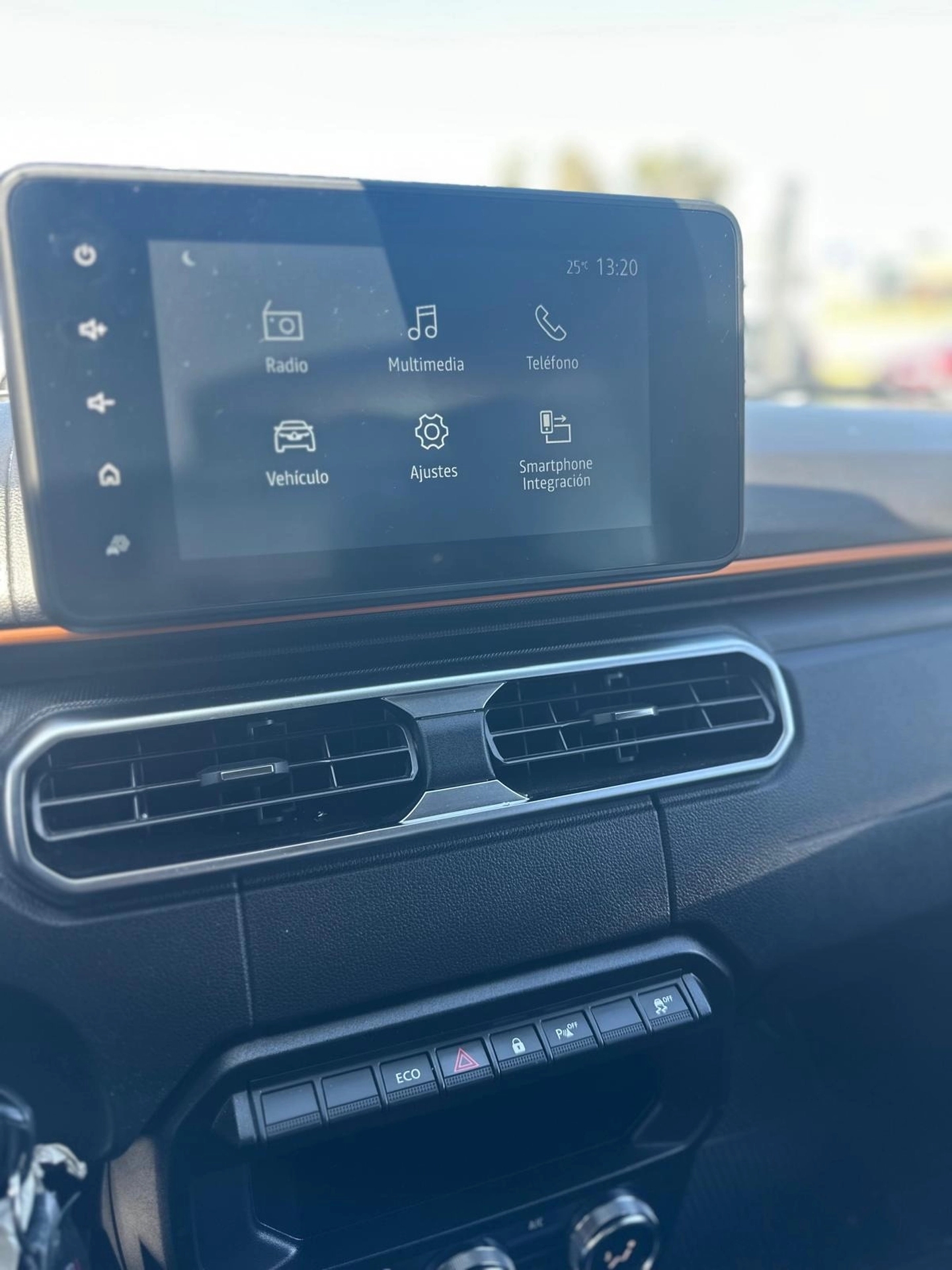 Renault Oroch Intens 1.3 TCe CVT 2WD - SOLYCAR