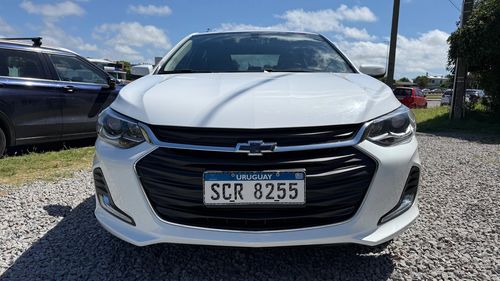 Chevrolet Onix Premier Plus