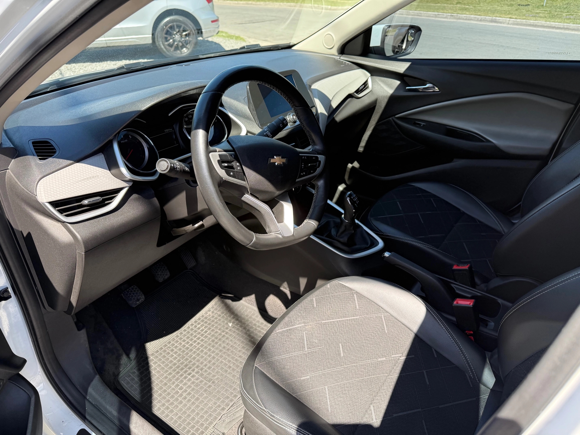 Chevrolet Onix Premier Plus