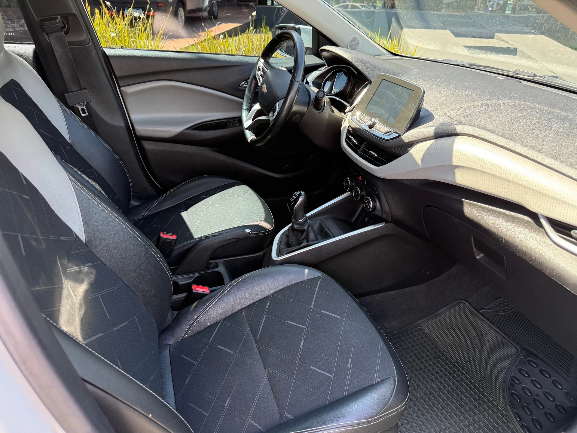 Chevrolet Onix Premier Plus