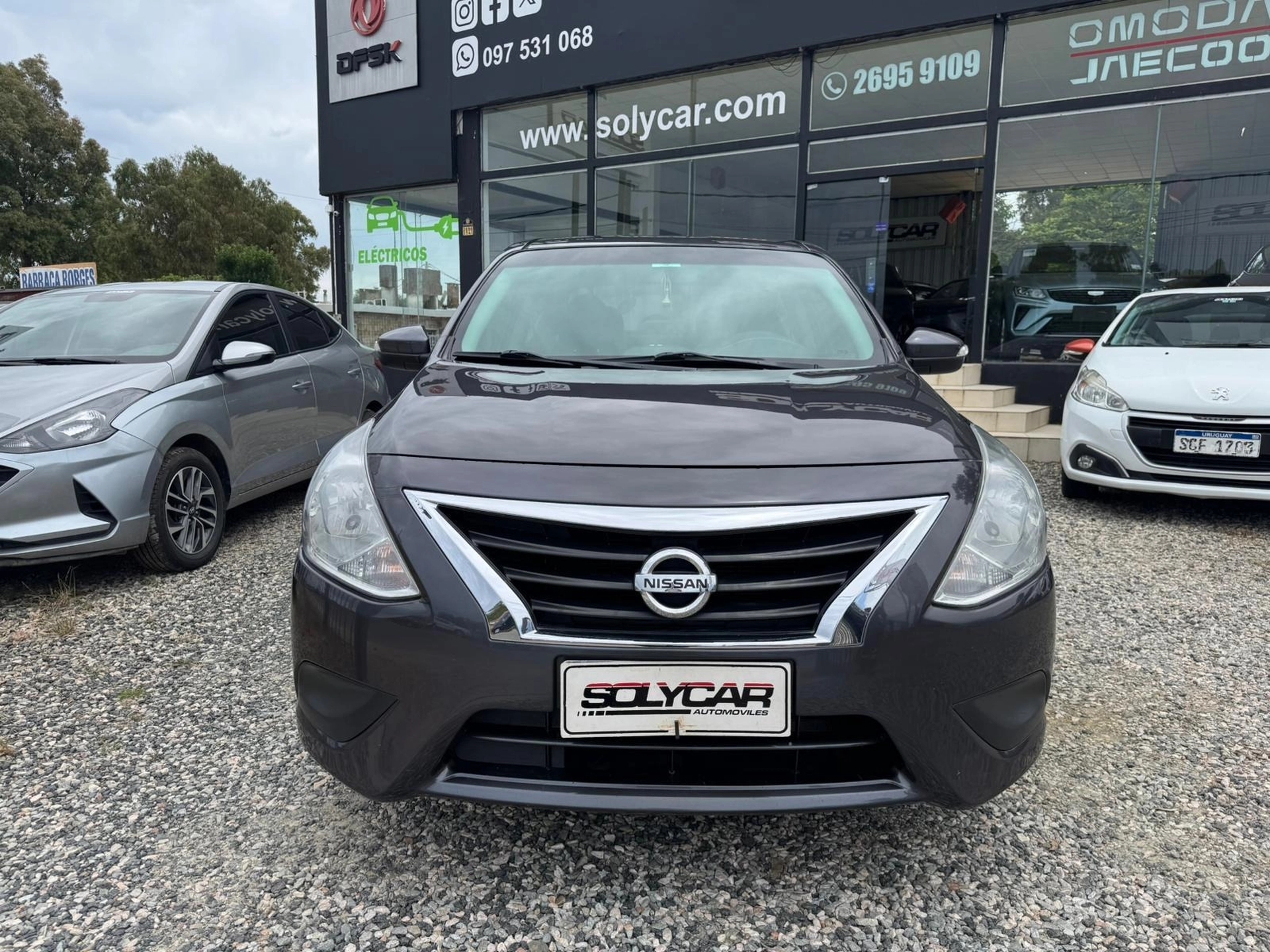 Nissan Versa Advance 1.6 M/T