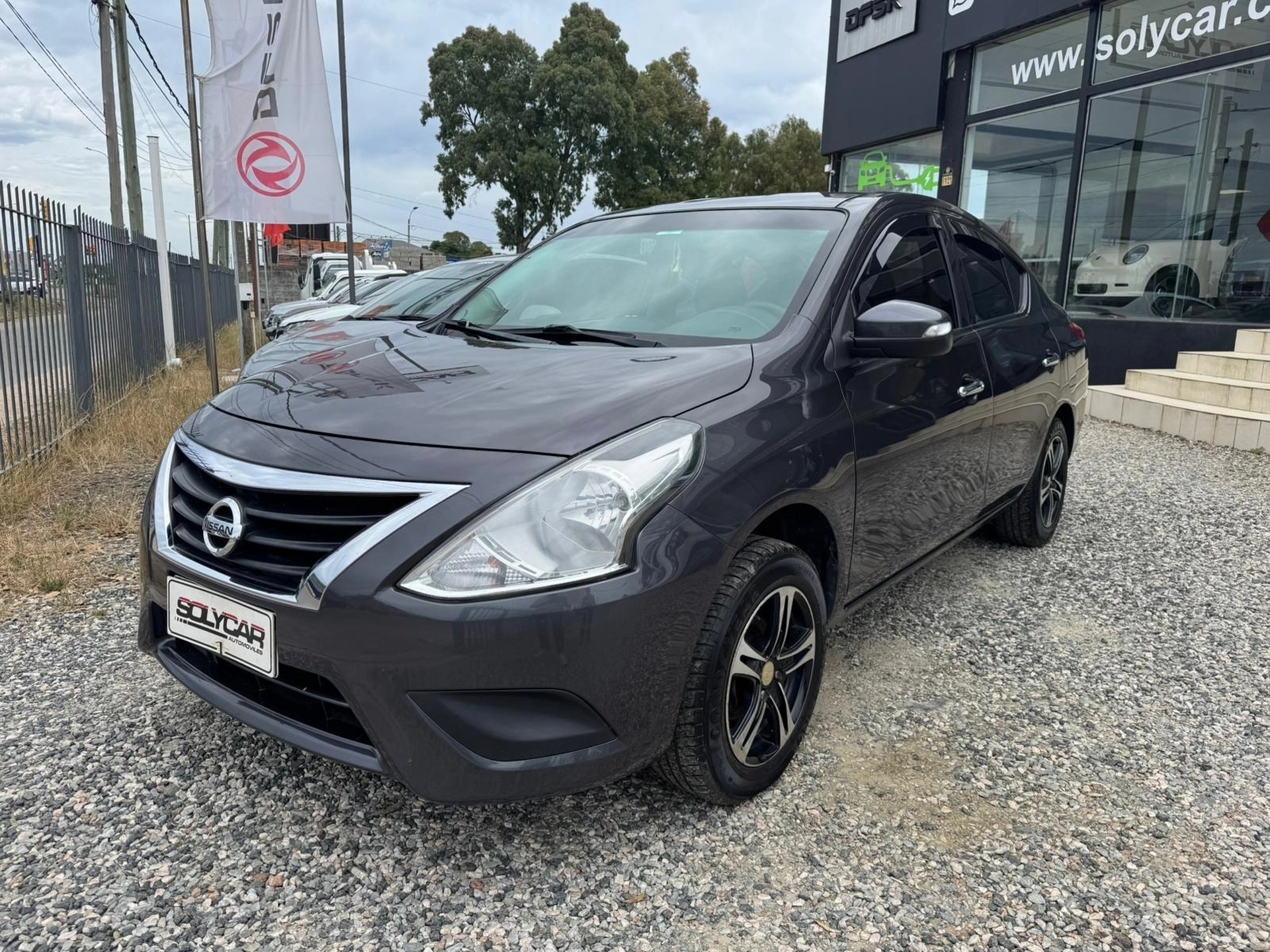 Nissan Versa Advance 1.6 M/T