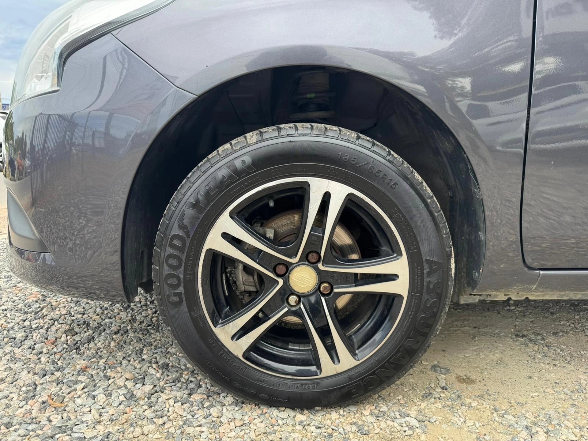 Nissan Versa Advance 1.6 M/T