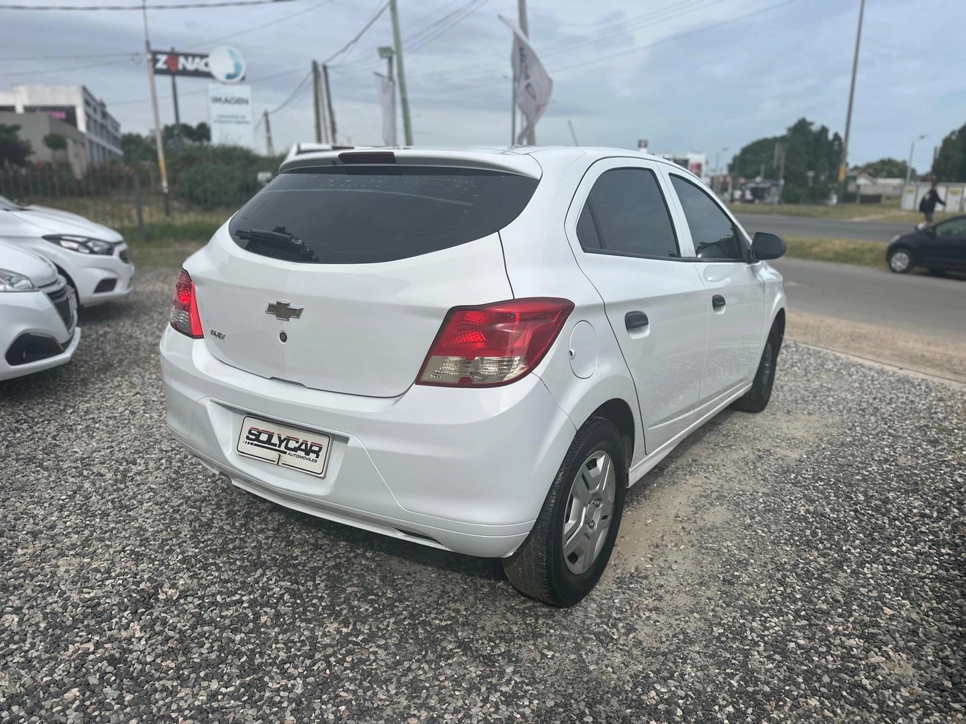 Chevrolet Onix Joy 1.0