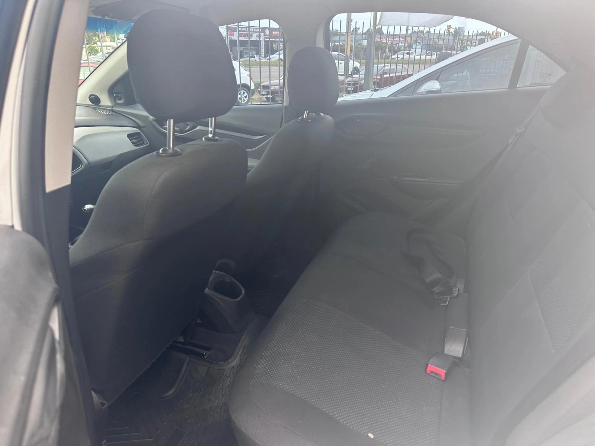 Chevrolet Onix Joy 1.0