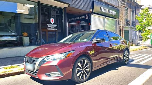 Nissan Sentra 2.0 At Unico Dueño En Garantia