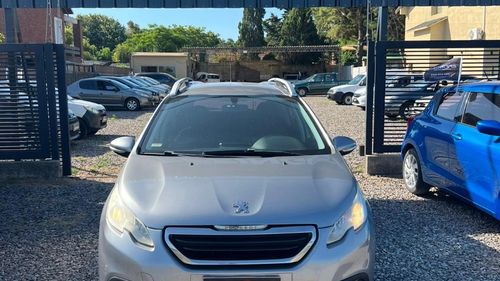 Peugeot 2008 1.2 Full Manual