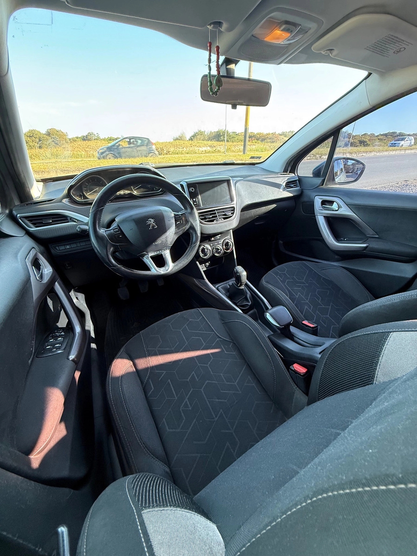 Peugeot 2008 1.2 Full Manual