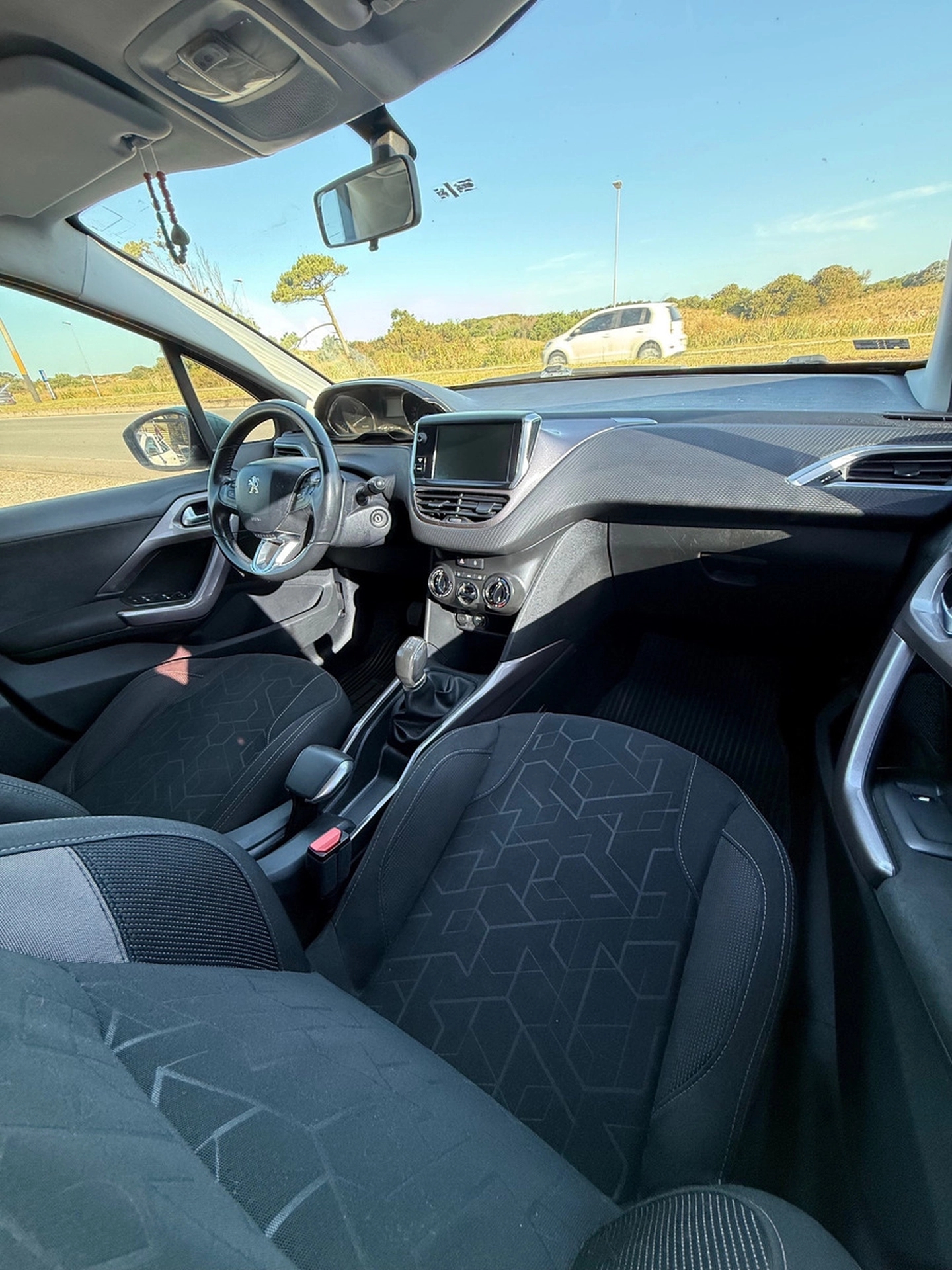 Peugeot 2008 1.2 Full Manual