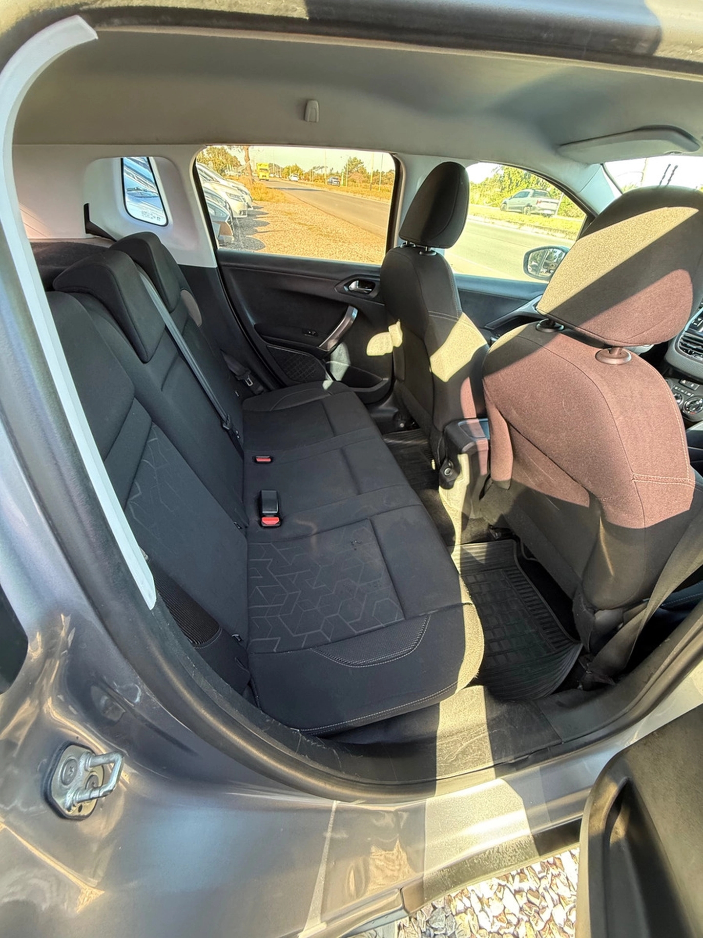 Peugeot 2008 1.2 Full Manual