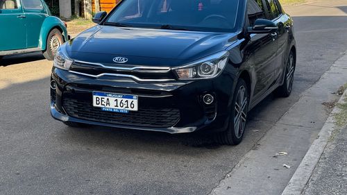 Kia Rio EX Plus Sedan A/T