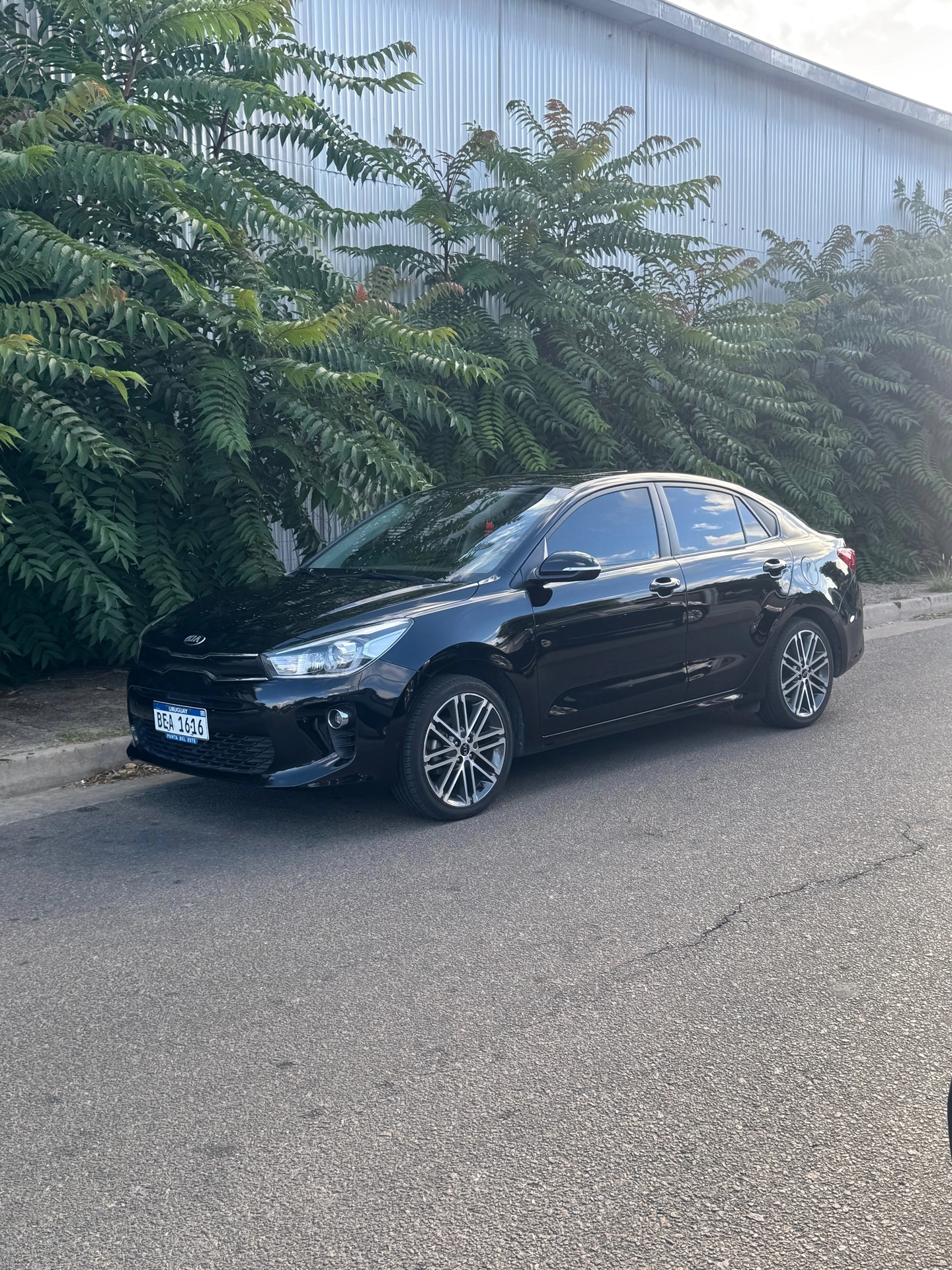 Kia Rio EX Plus Sedan A/T