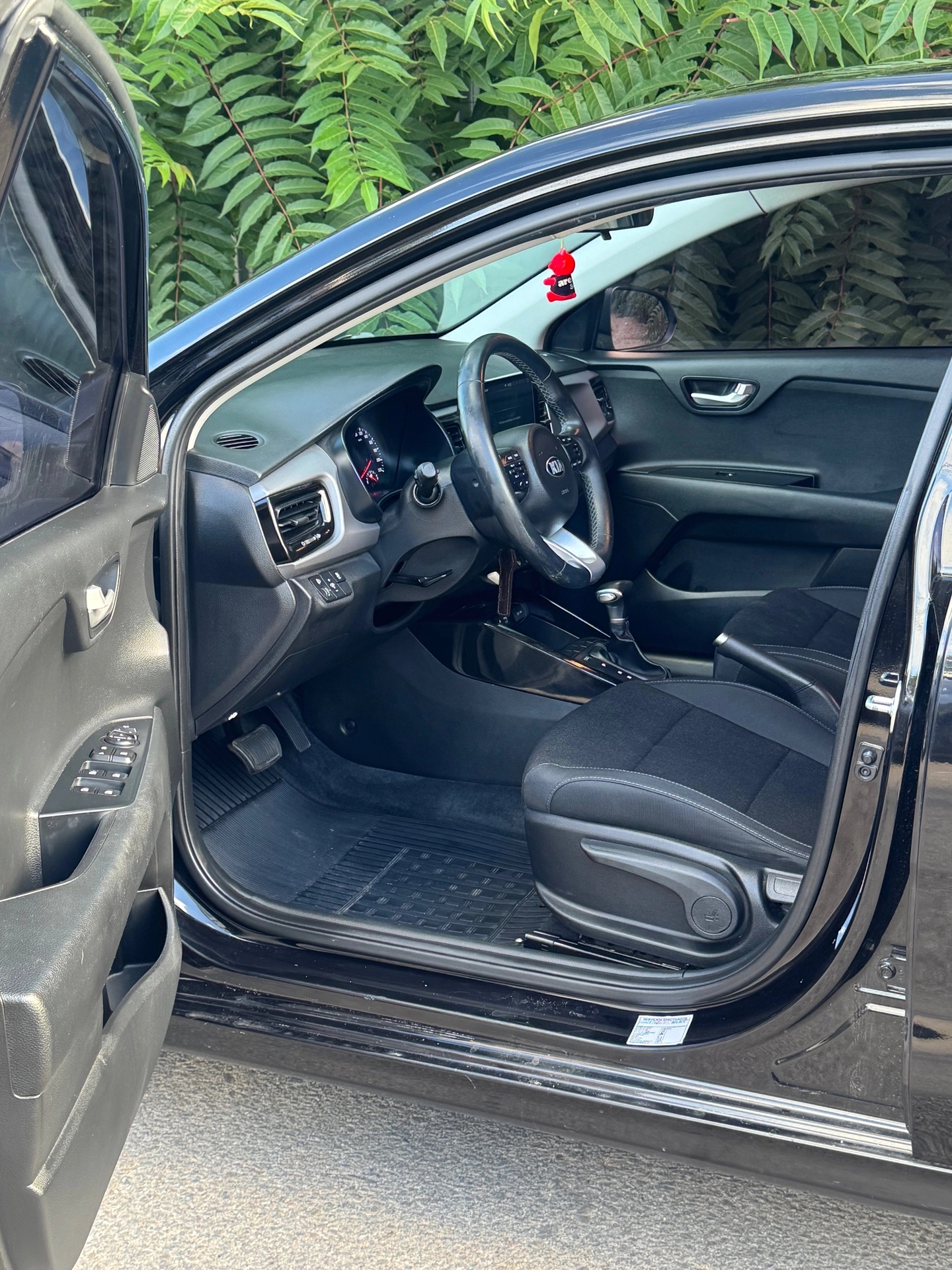 Kia Rio EX Plus Sedan A/T