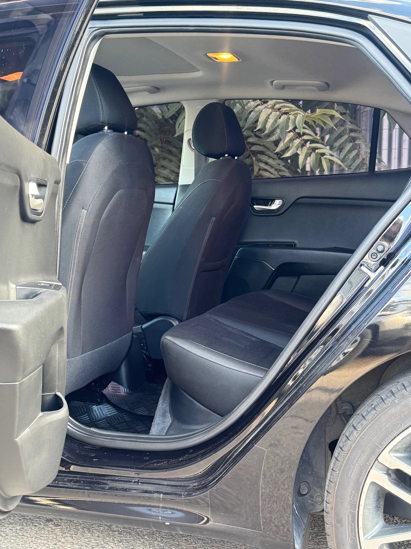 Kia Rio EX Plus Sedan A/T