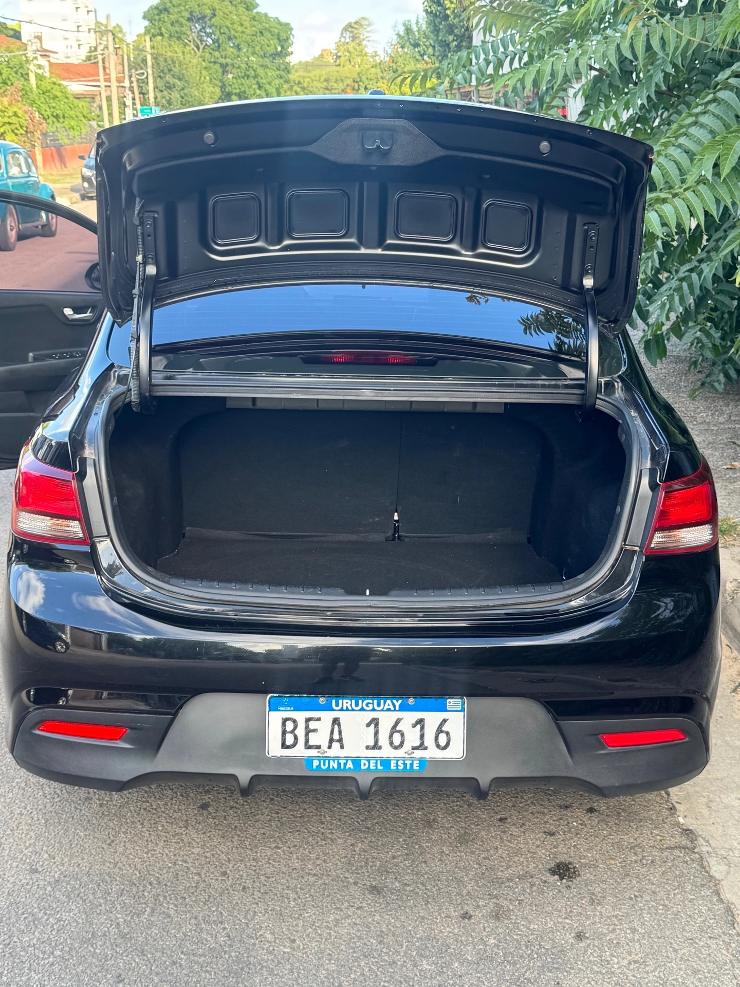 Kia Rio EX Plus Sedan A/T