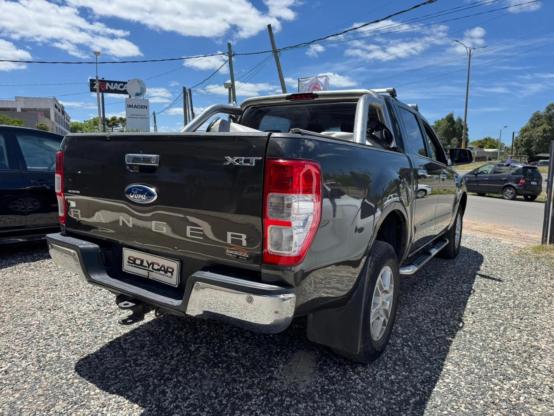 Ford Ranger XLT 3.2 TDCI 4x4 A/T Cabina Doble