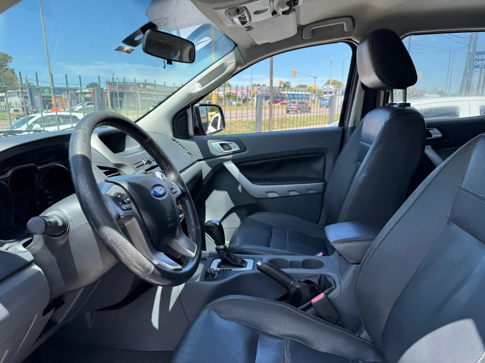 Ford Ranger XLT 3.2 TDCI 4x4 A/T Cabina Doble