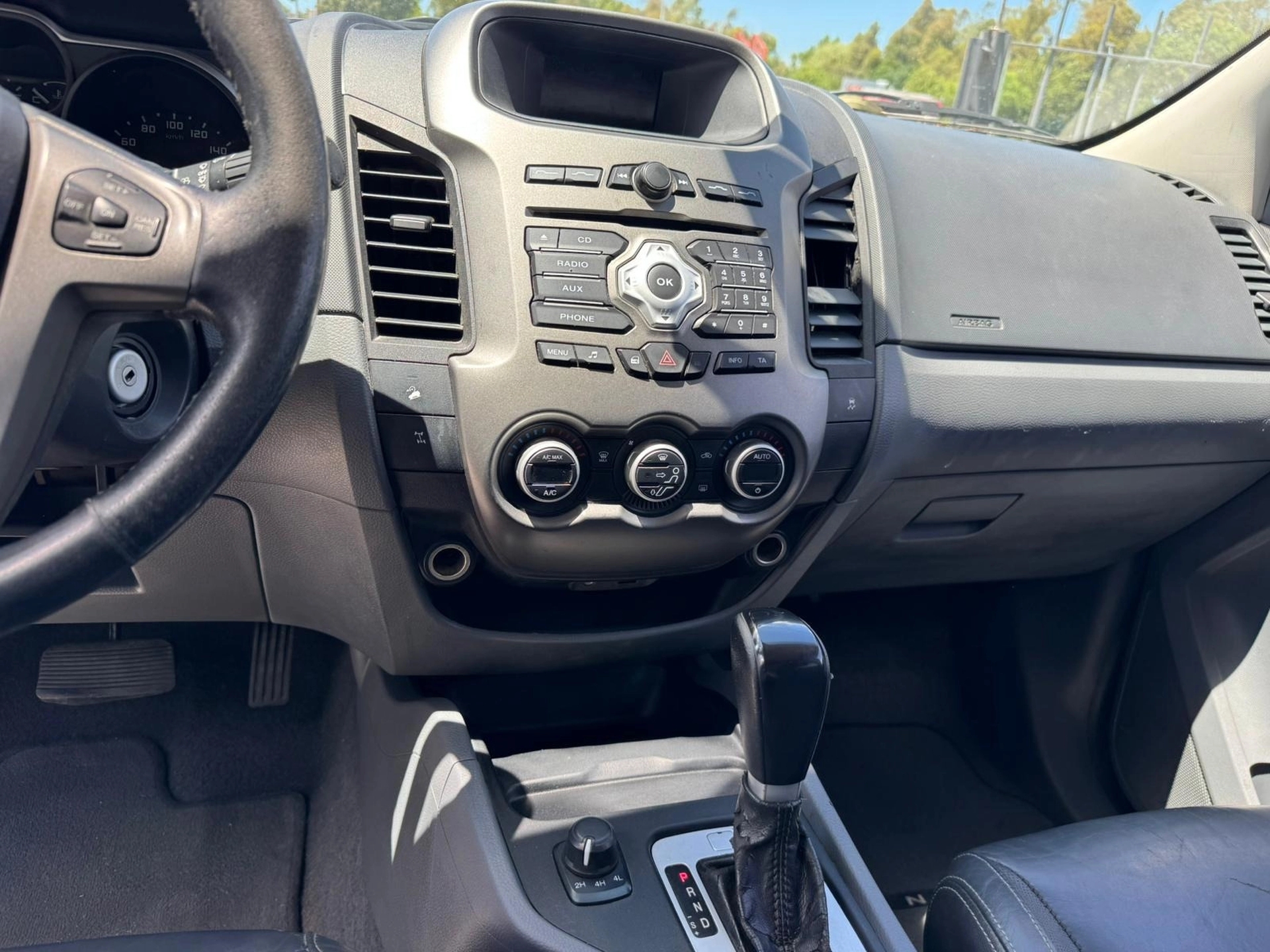 Ford Ranger XLT 3.2 TDCI 4x4 A/T Cabina Doble