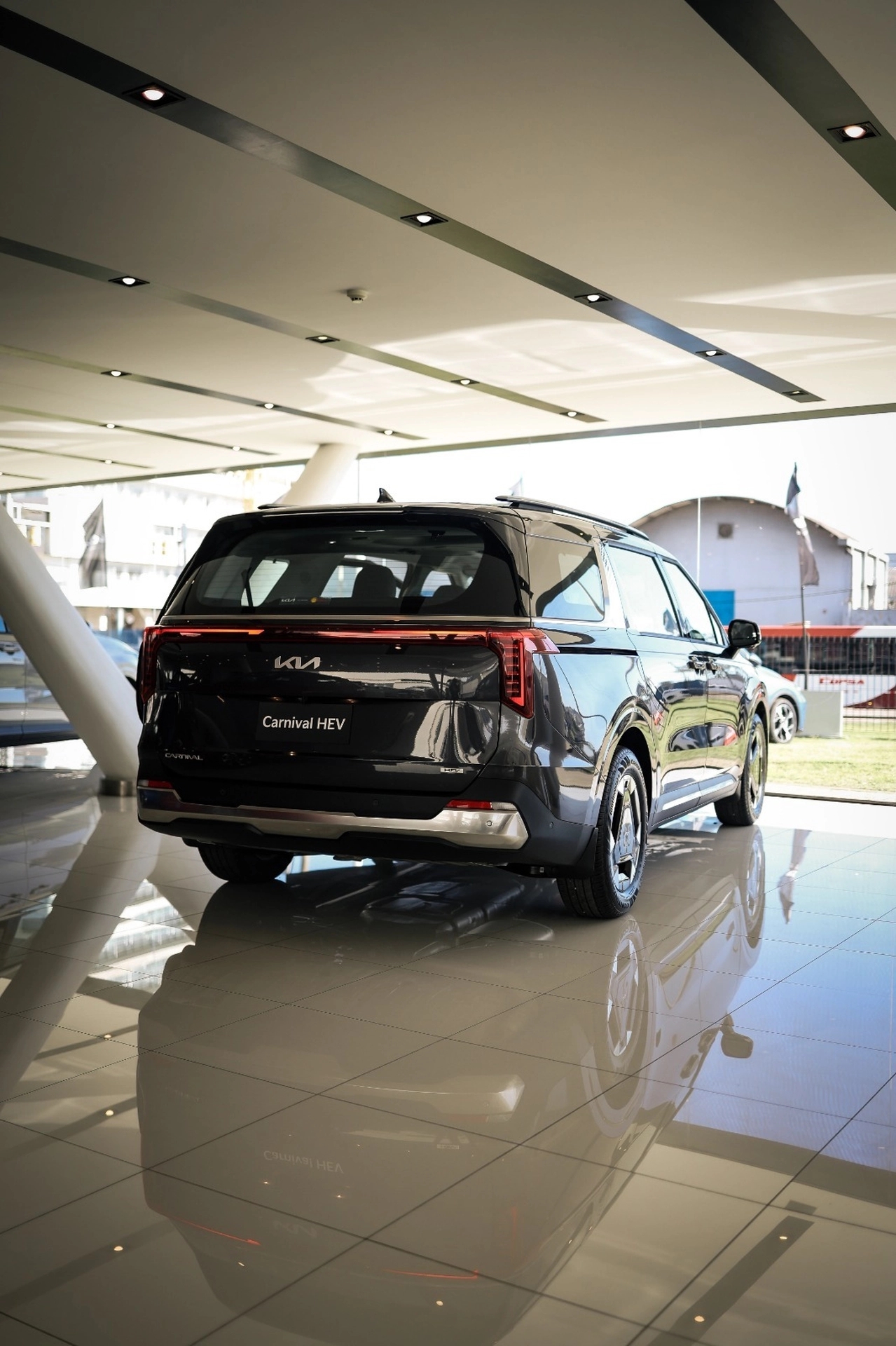 Kia Carnival HEV 2026