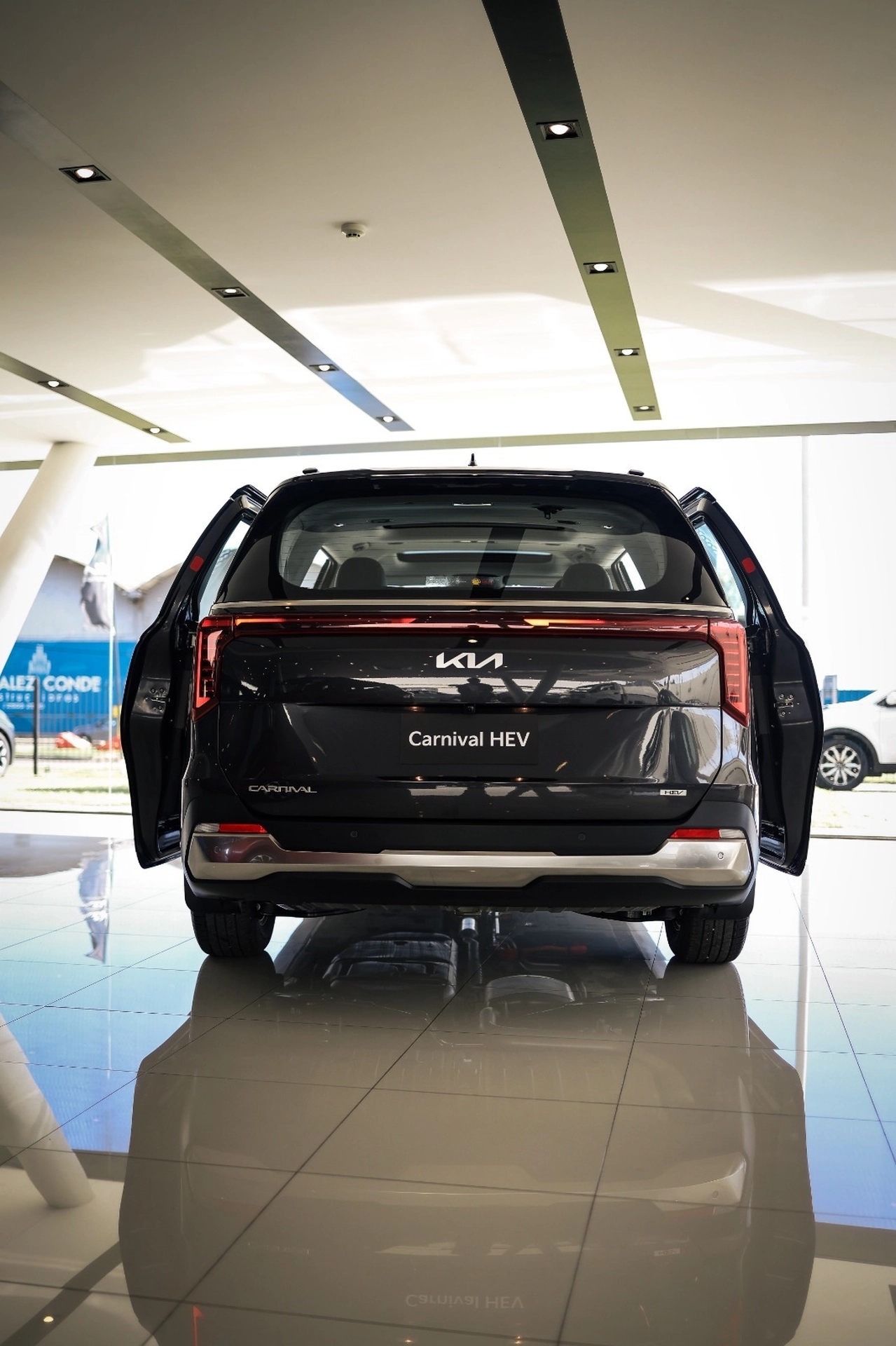 Kia Carnival HEV 2026