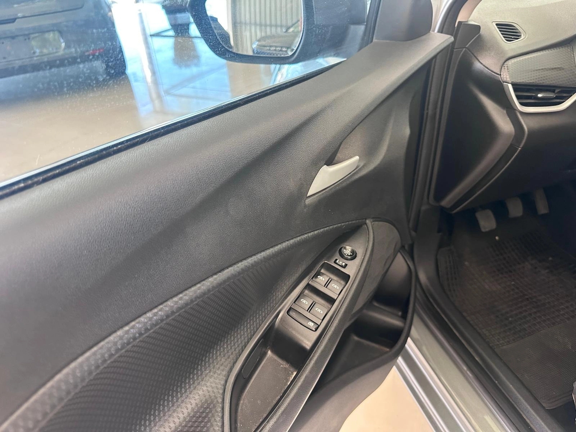 Chevrolet Onix LT Plus 1.0 - SOLYCAR