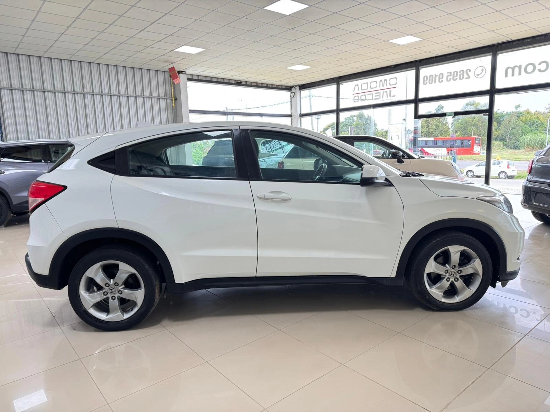 Honda HR-V 1.8 LX CVT 2WD - Solycar