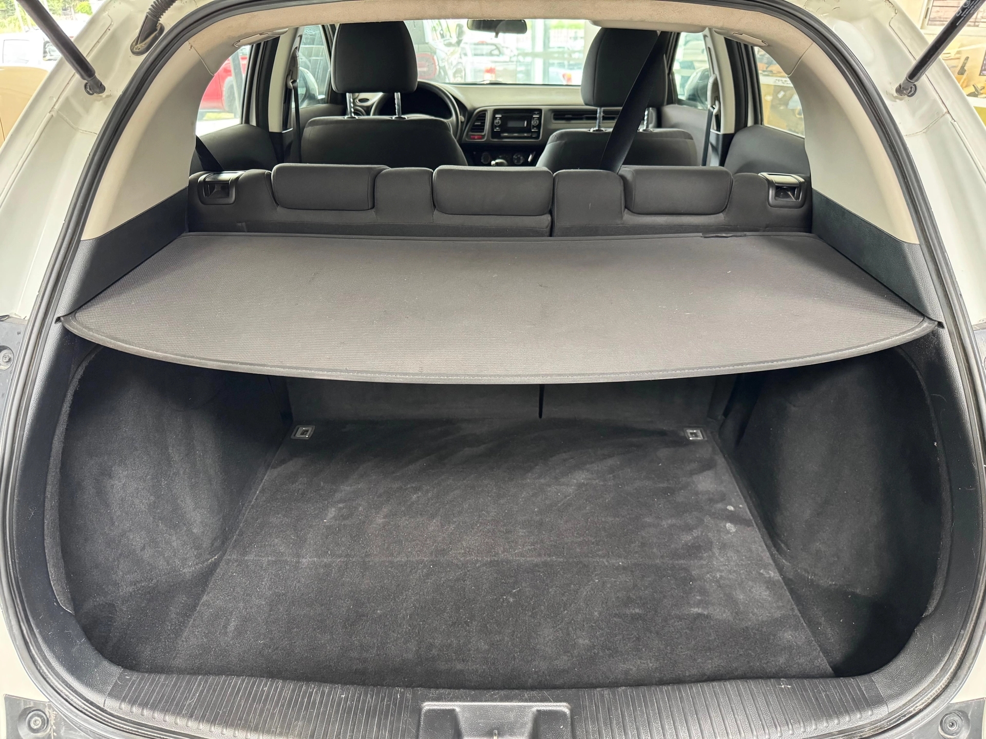 Honda HR-V 1.8 LX CVT 2WD - Solycar